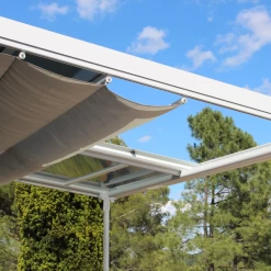 Pergola En Aluminium Thermolaqué Et Polycarbonate Blanc 360x300cm - ODESSA - Couleurs Du Monde -Boutique De Jardin pergola en aluminium thermolaque et polycarbonate blanc 360x300cm odessa couleurs du monde 2