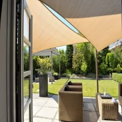 Voile D'ombrage Triangle 90° Coolfit 400x400x570cm Sable - NESLING -Boutique De Jardin voile d ombrage triangle 90 coolfit 400x400x570cm sable nesling 2