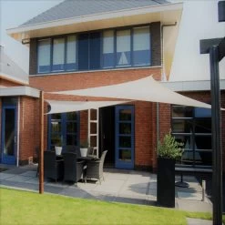 Voile D'ombrage Triangle Coolfit 500x500x500cm Crème - NESLING -Boutique De Jardin voile d ombrage triangle coolfit 500x500x500cm creme nesling 2